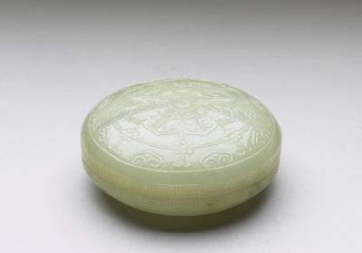 图片[2]-Jade round box carved with flowers, Qing dynasty (1644-1911)-China Archive